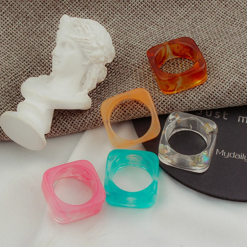 

OUYE 2021 New Summer Ins Style Personality Simple and Colorful Resin Ring Square Acrylic Ring Female Finger Ring, Picture