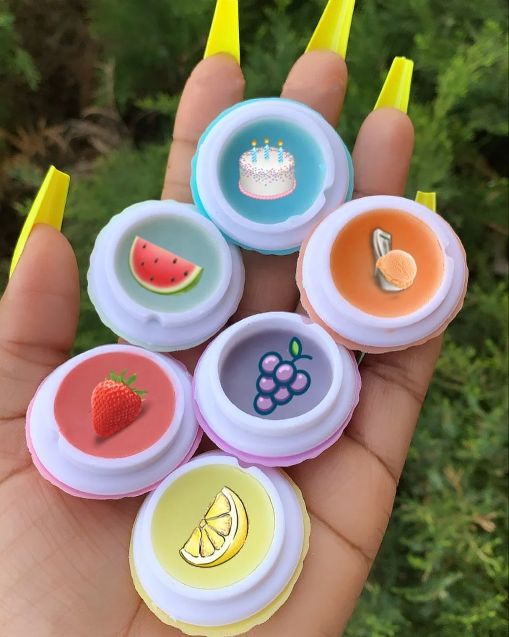 

Private Label Kids Gold Containers Cute Tinted Bear Gloss Flat Oval Eco Cocoa Butter Brightening Rainbow Oem Lip Balm