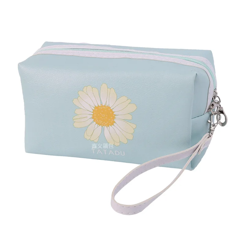 

2021 wholesale new fashion linen small daisy brand satin portable cosmetic bag, Pink