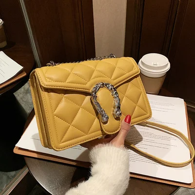 

2021summer Quilted Pu Leather Ladies Handbags Cross Plastic Chain Small Purse Underam Fashion Women Classic Bag