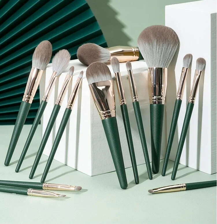 

Green Cloud Cangzhou 14 Sets Of Makeup Brush Set Full Of Bags Powder, Blush, Eye Shadow Portable Super Soft
