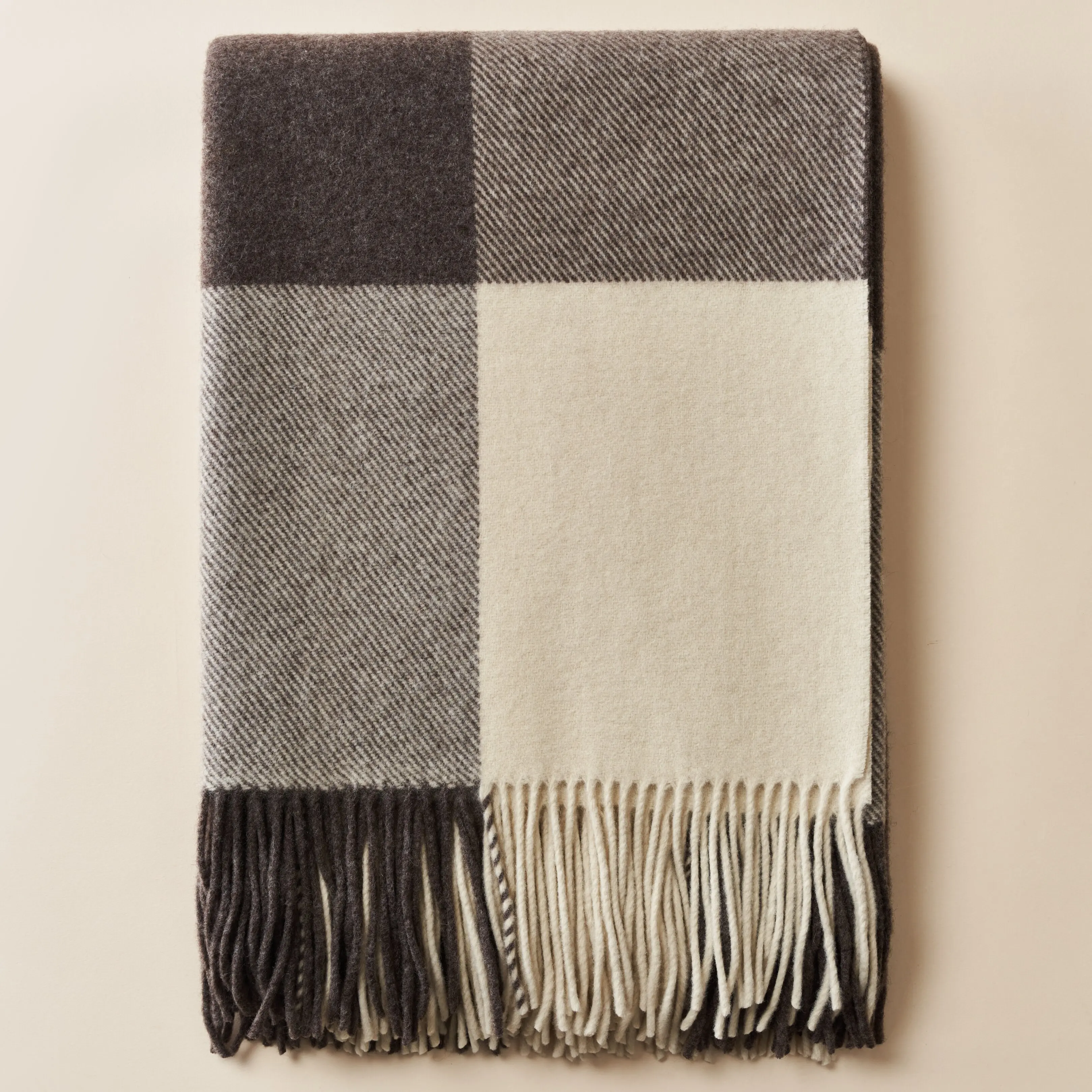 Women Long Tassels Shawl Black and White Soft Warm 13%Yak Hair 87%Lamb Wool Throw Blanket