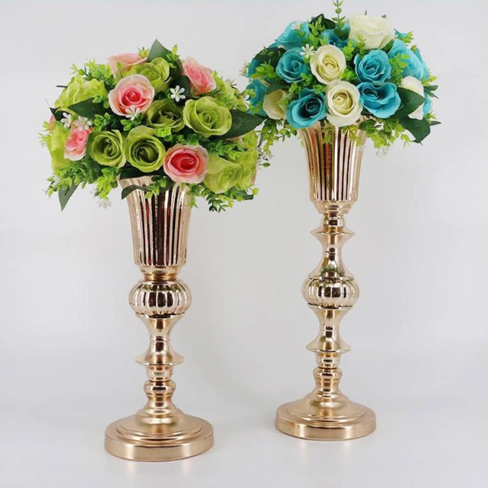 

Gold Tabletop Vase Metal Flower Road Lead Wedding Table Centerpiece Flowers Vases For Marriage And Home Decoration 2 Size