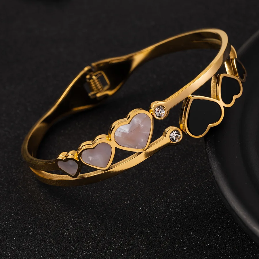 

18k Gold Plated Titanium Steel Open Bangles Bracelet Classic No Fade Non Tarnish Love Heart Stainless Steel Bracelets For Women