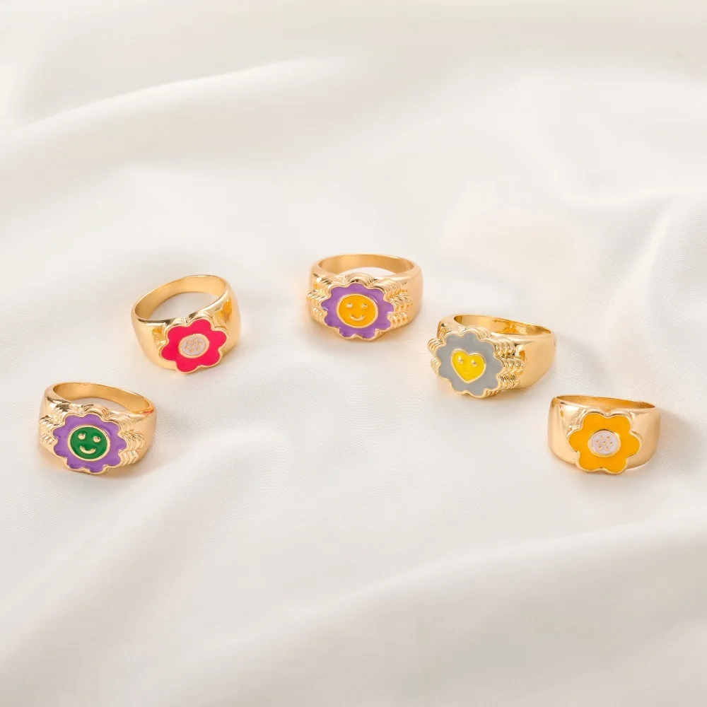 

Artilady New style vogue contracted wind love flower ring euramerican tide lovely ring, As picture show