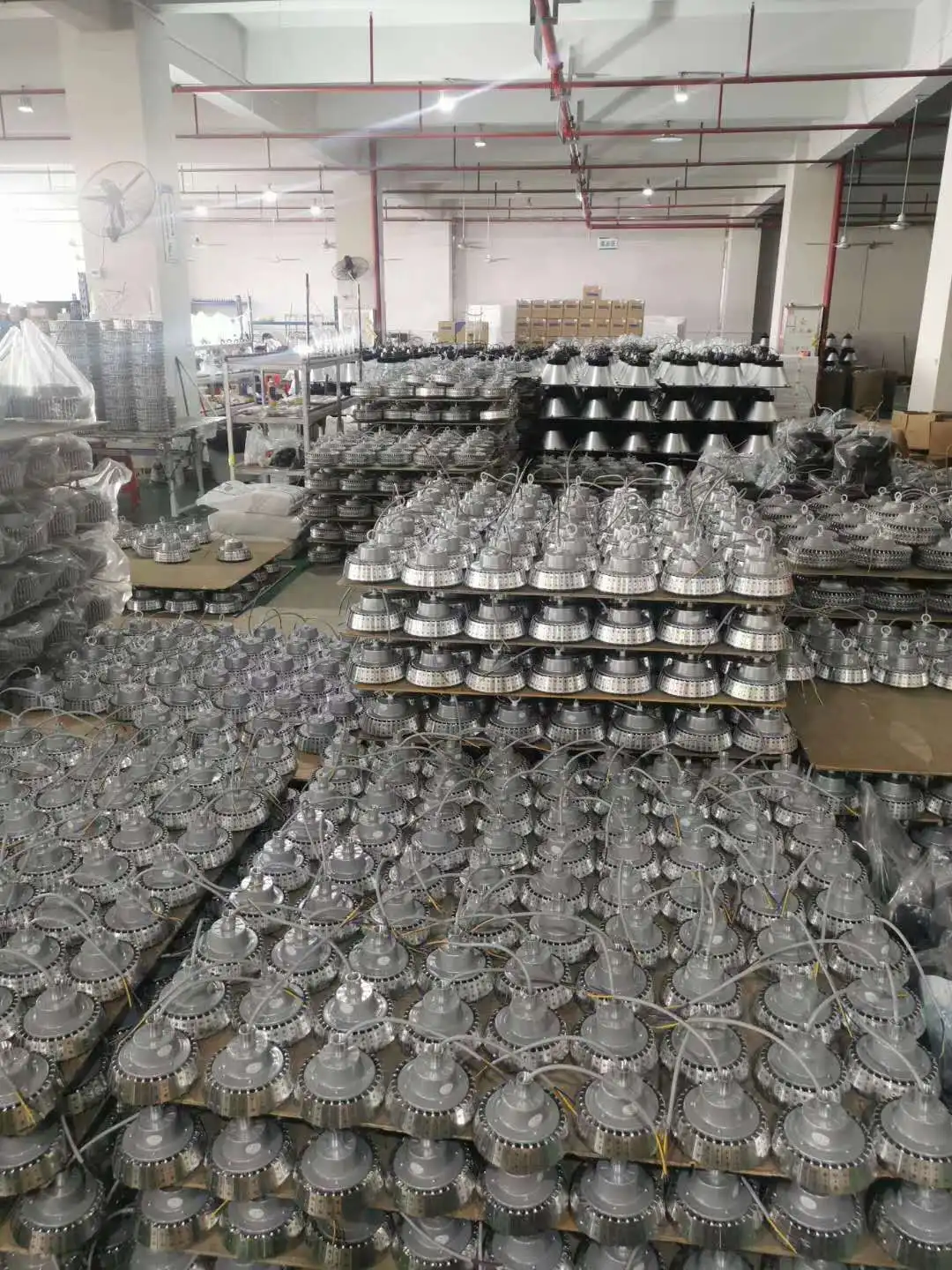 AC100-305V Industrial LED High Bay Lighting 140-150lm/W Luminaire Warehouse Commercial Lighting