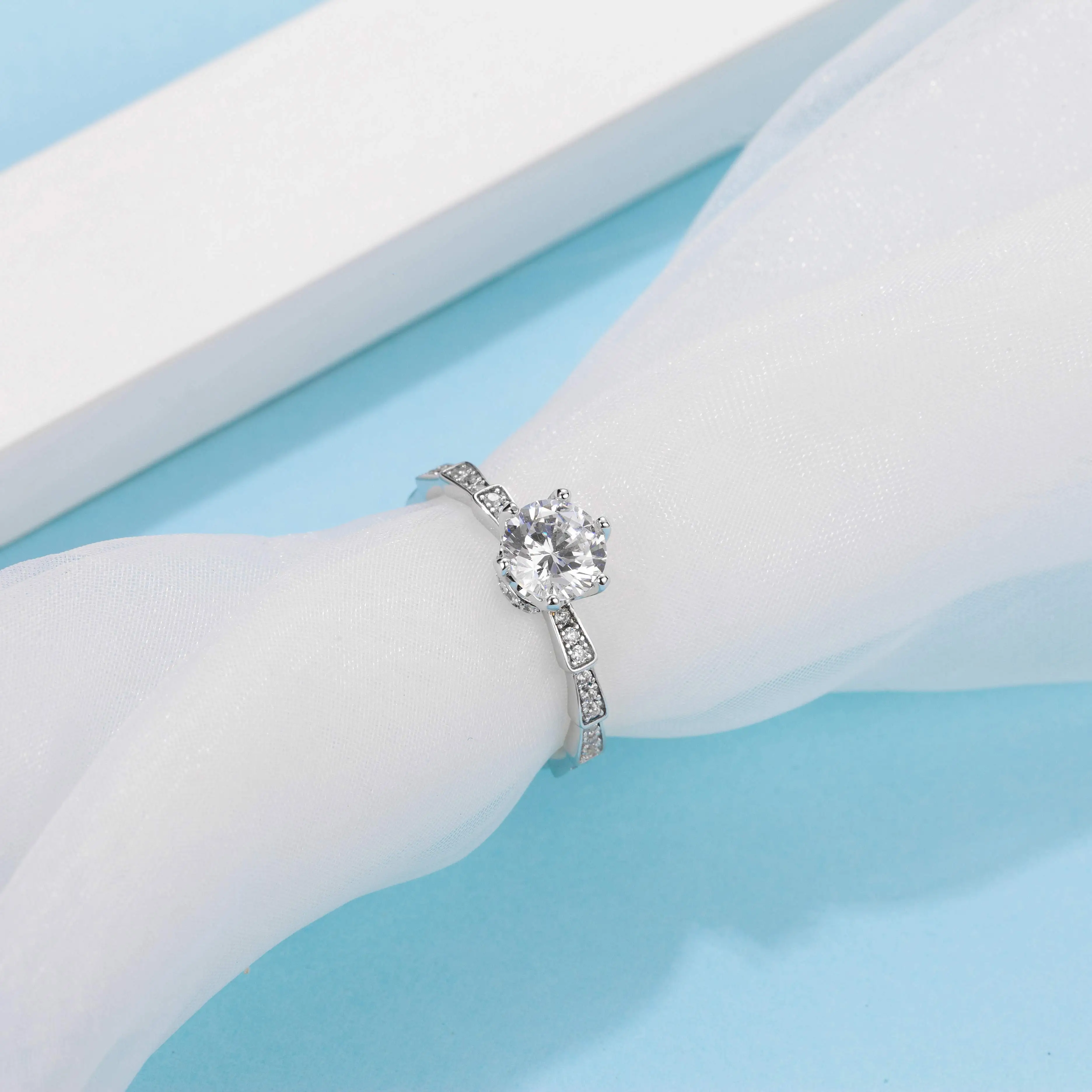 

Thriving Gems Manufacturer Direct Sale 925 Sterling Silver Ring Moissanite Wedding Rings Women Rings