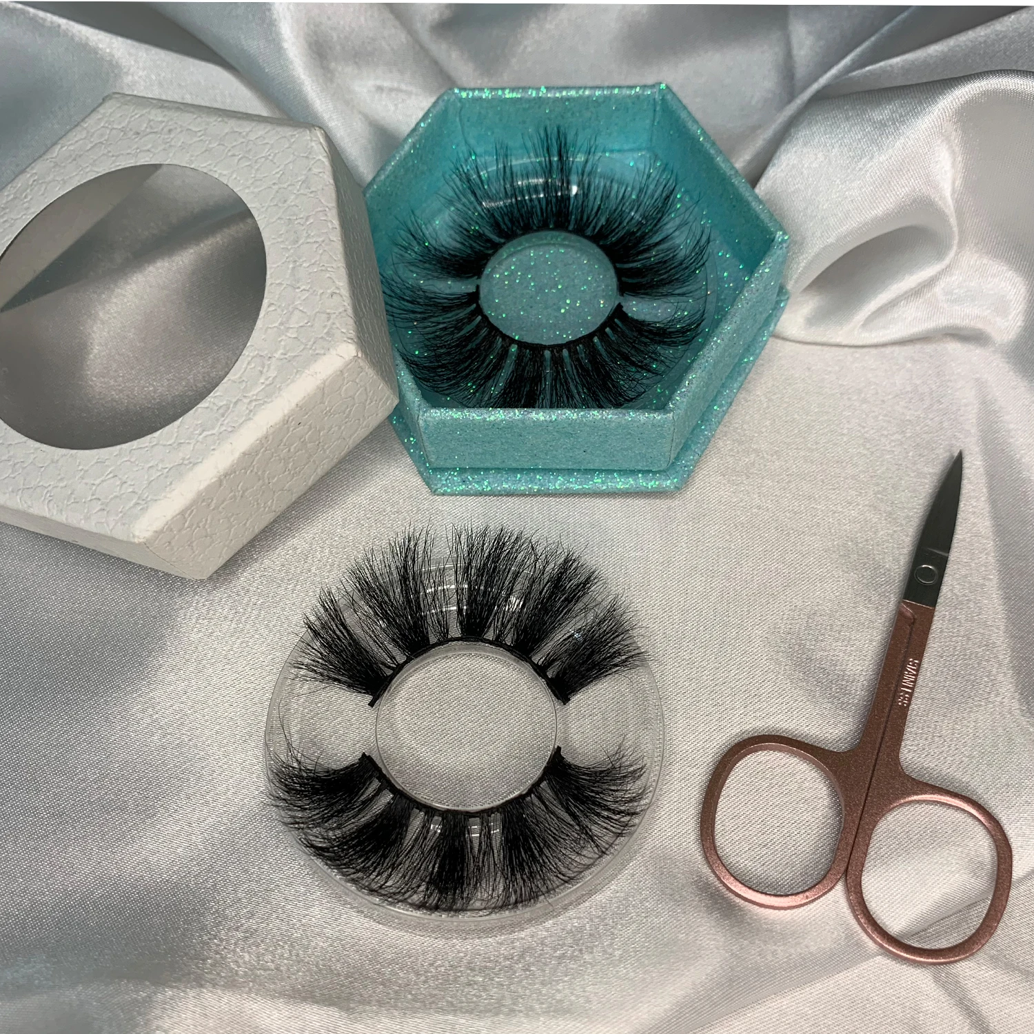 

Fake Eyelashes Wholesale 3d Mink Lashes Wholesale 25mm Lashes