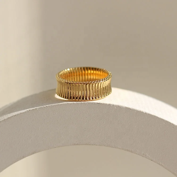 

Gold Pvd Stainless Steel Jewelry Rings Stripe Minimalist Wave Fashion Rings Croissant Ring, Gold/silver/rose gold