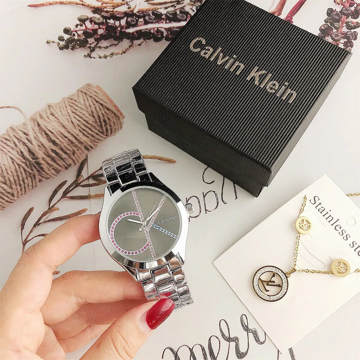 

Luxury Luminous Women Wrist Watches 2021 Starry Sky Couple Dress alloy Watch For Gift Men Watch relogio feminino reloj mujer, Black