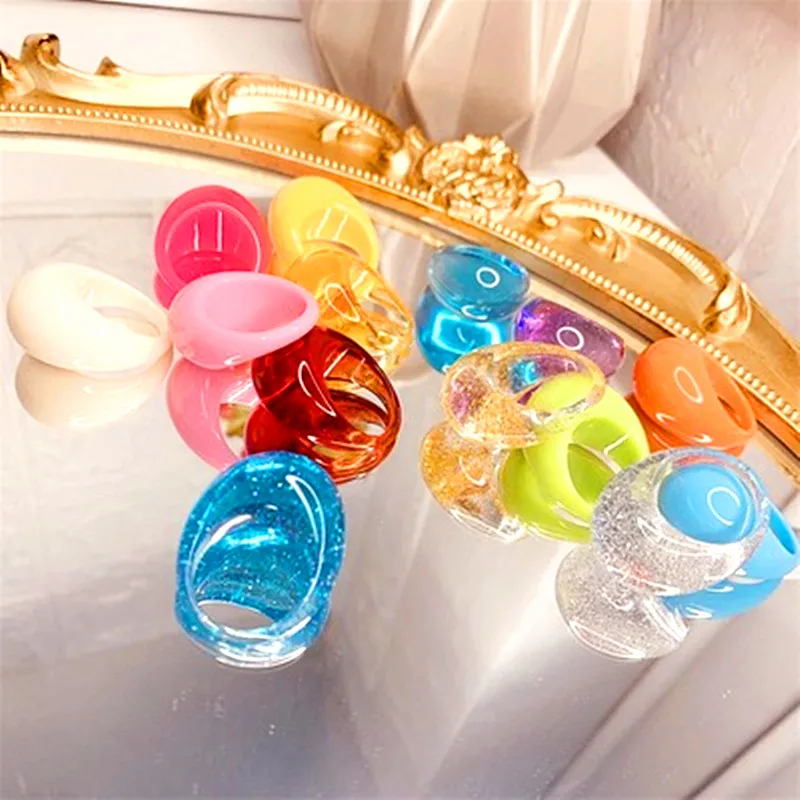 

Wholesale Elegant Geometric Chunky Resin Rings Wide and Thick Dome Knuckle Acrylic Rings for Women Girls, As pictures