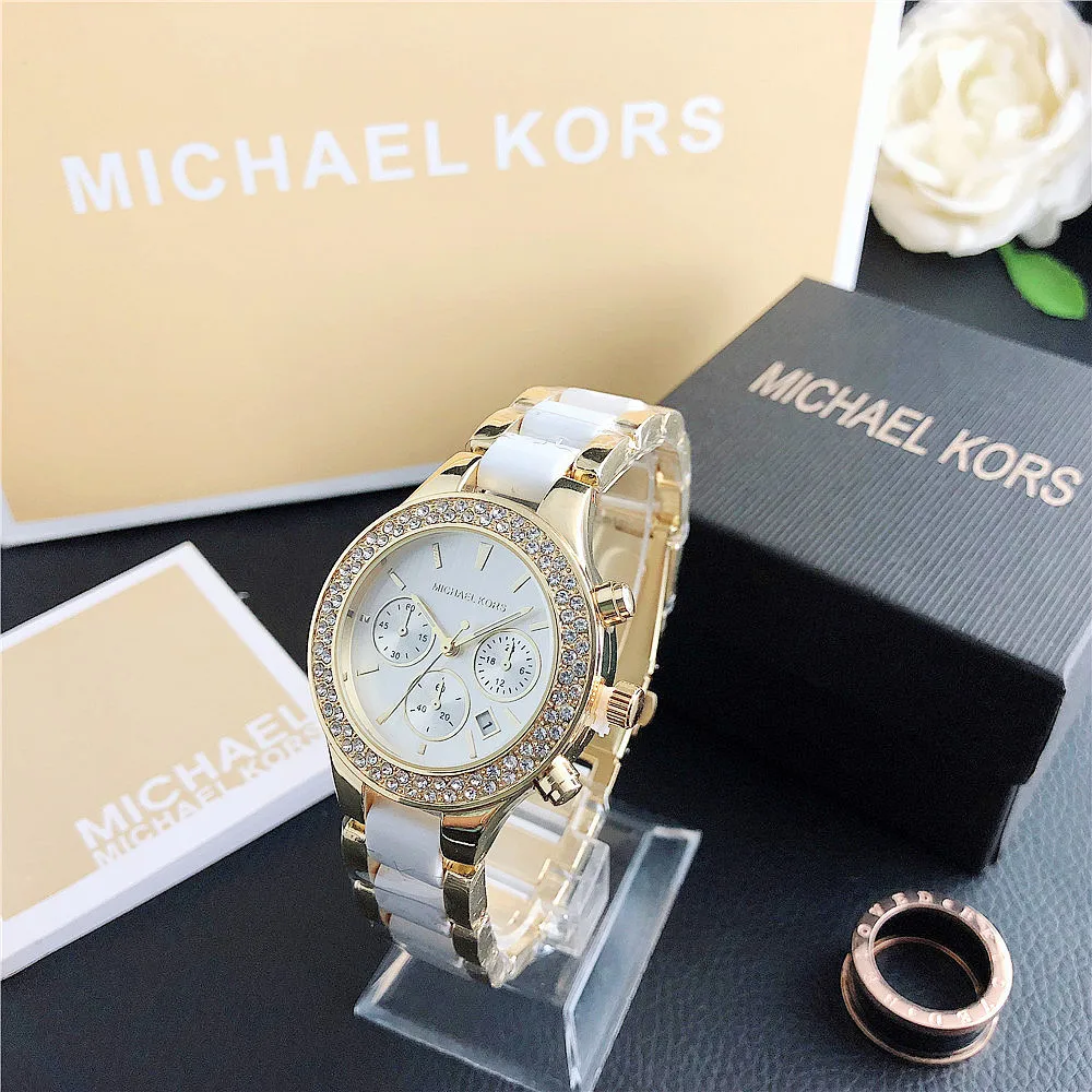 

2021 fashion trend quartz watch ladies fast shipping with box