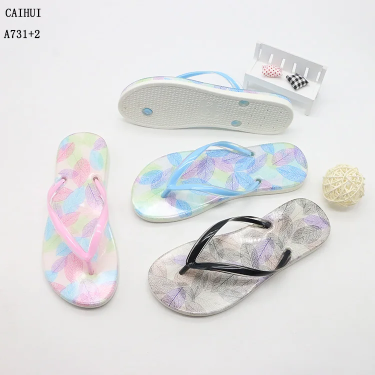 

New arrival anti-slip ladies flip flops rubber beach crystal brighten girls women slippers, Custom acceptable
