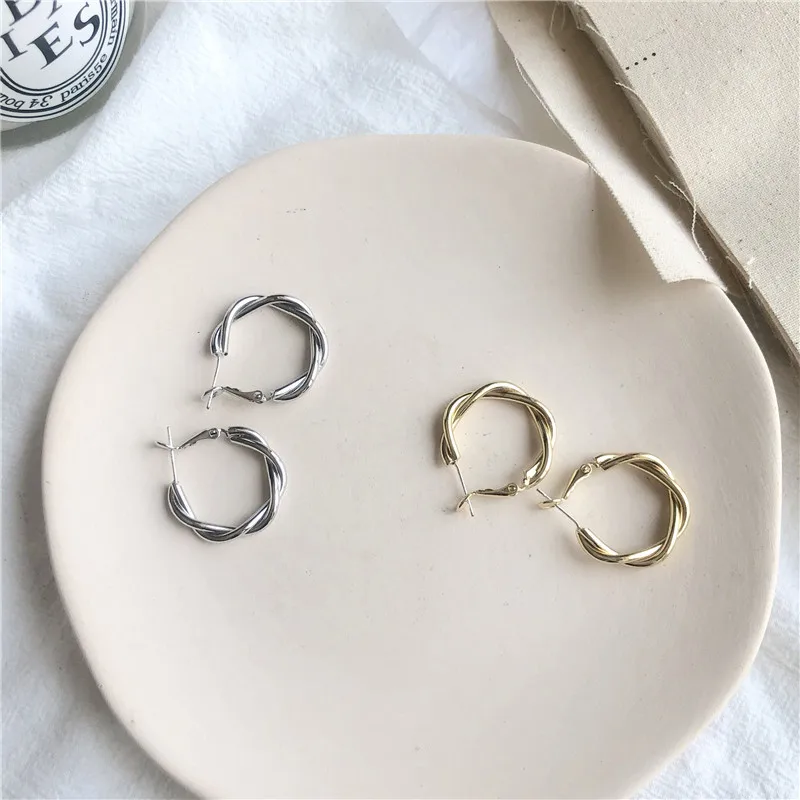 

Temperament simple C type earrings S925 silver needle twisted circle earrings for women