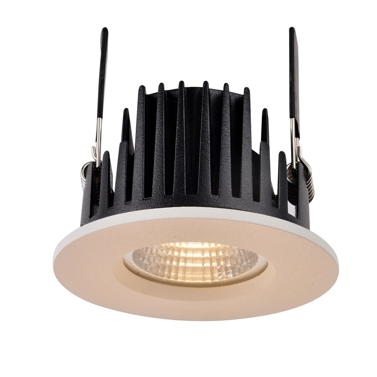 ip65 防水筒灯,带反光板设计的磨砂玻璃,cob内部. 3.