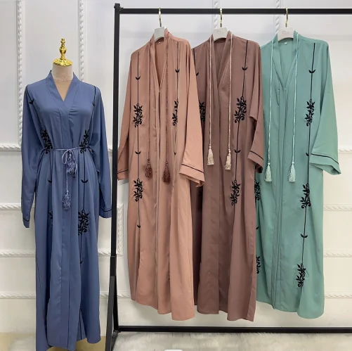 

Wholesale modest abaya Muslim dresses embroidery Islamic simple Abaya Dubai Women Muslim dress