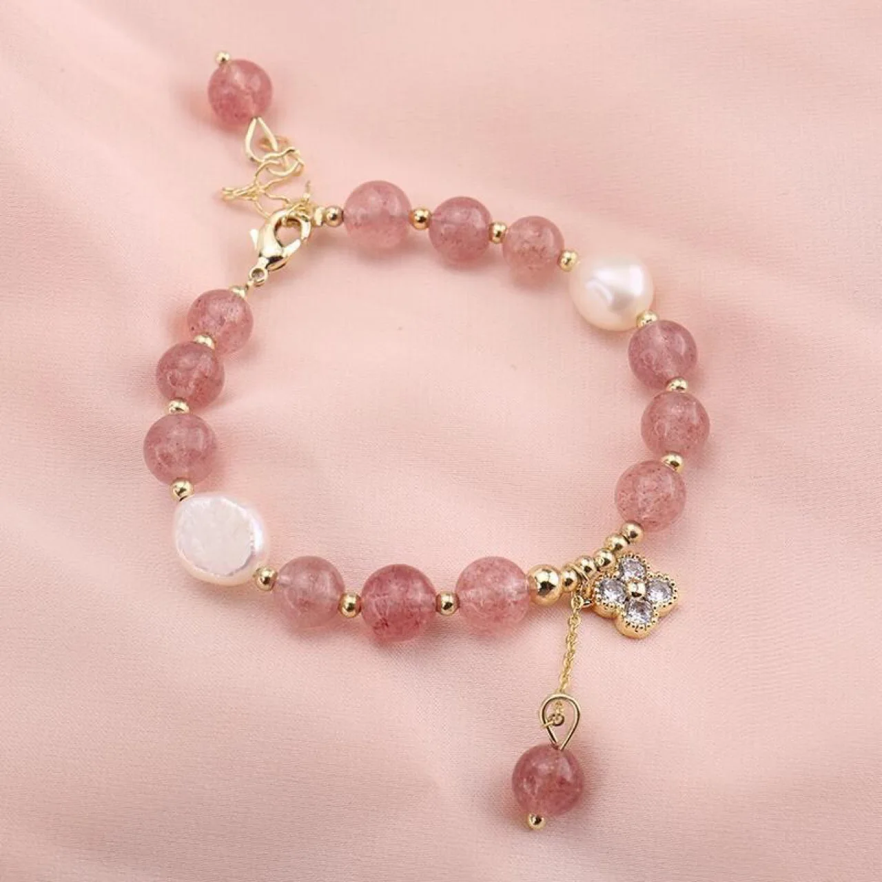 

Fashion design Luxury natural stone strawberry crystal bracelet Woman fresh water pearl bracelet female handmade jewelry Gift
