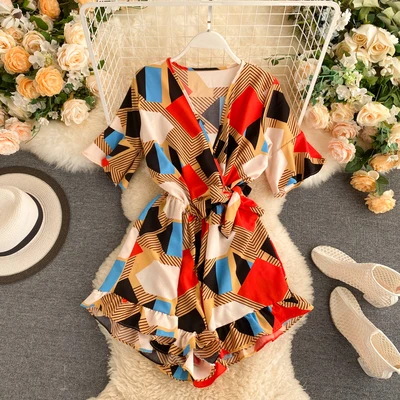 

2020 Bohemia Style Women Fashion Floral Printed Short Jumpsuit