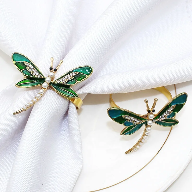 

Cute Green Bee Napkin Rings Table Dinner Crystal Napkin Buckle for Wedding Party 3 Colors Available HWE72