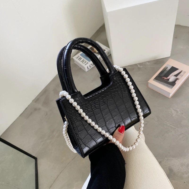 

Wholesale Crocodile Pattern Crossbody Bags Pearl Chain PU Leather Women Handbags, White, yellow, black