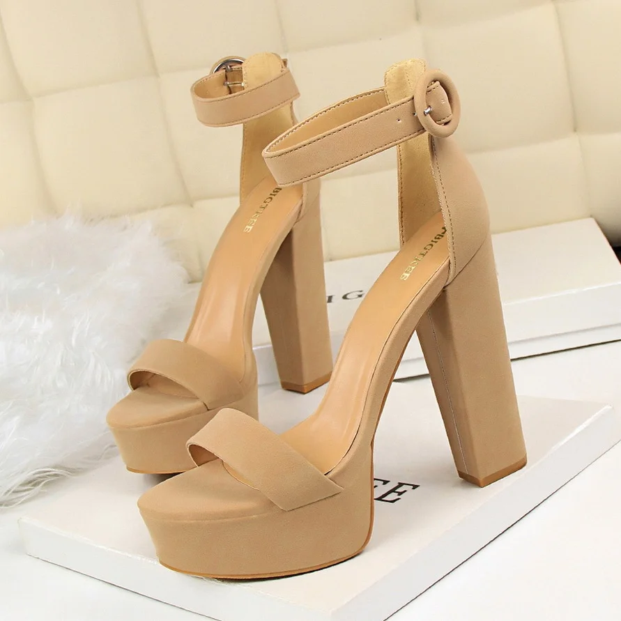 

Women Plus Size Ankle Strap High Heels Gladiator Shoes Lace Up Thick Heel Fashion Hollow Female Party Wedding Pumps