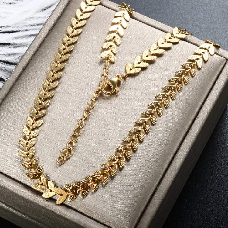 

Fashion Leaf Chain Necklace Women Men Hollow Trendy Stainless Steel Choker Clavicle Chains Gold Plated Jewelry, Gold/silver/rose gold