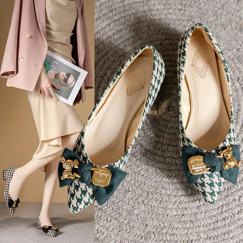 

Women Autumn Fashion Flat Boat Shoes Ladies Soft Comfortable Pointed Toe Casual Flat Shoes