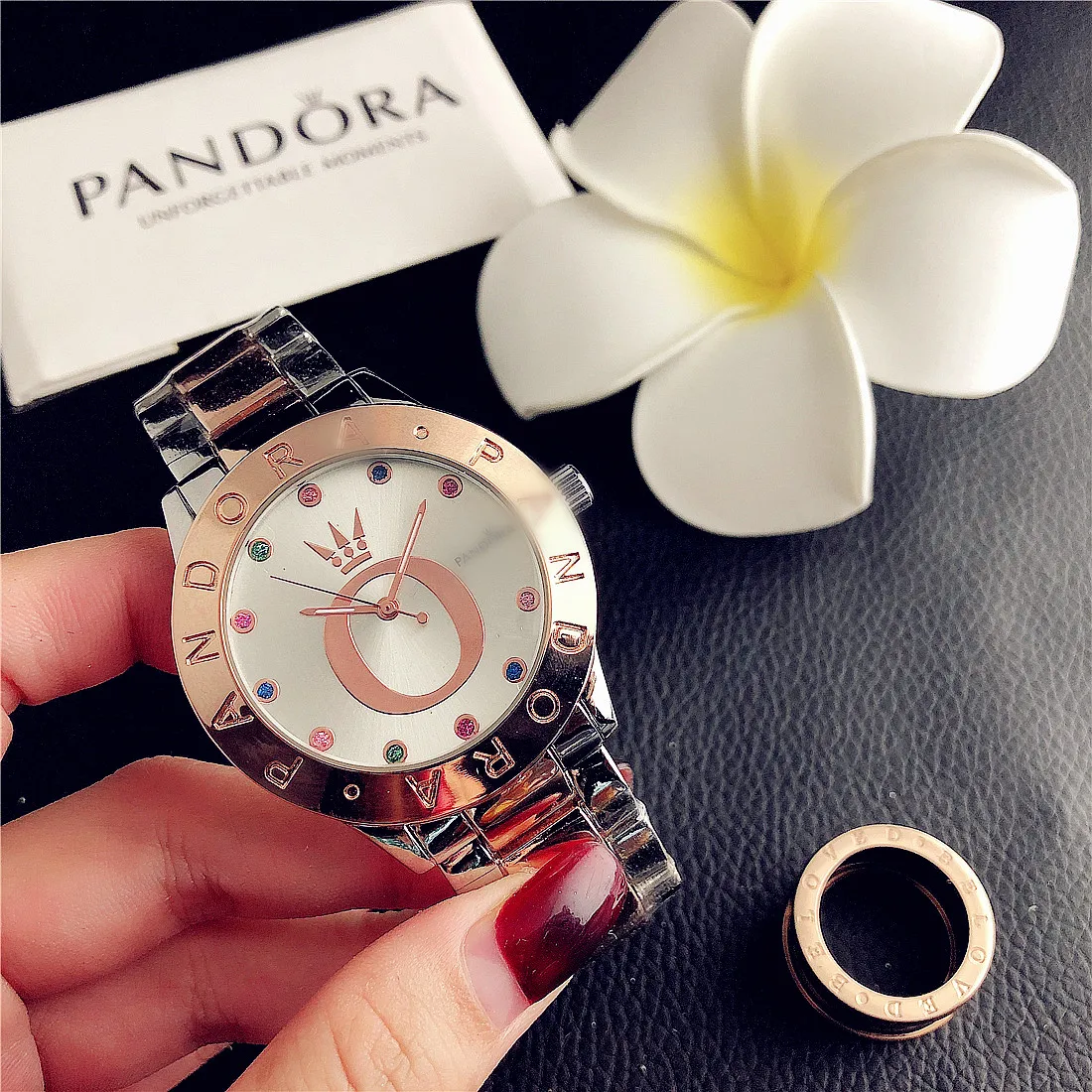 

In Stock logo Alloy watch luxury women ladies quartz watches casual wristwatches for unisex