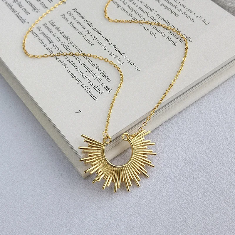 

Daidan Exaggerated Fancy Women Personlized Gold Plated Pendant 925 Silver 18K Gold Necklaces