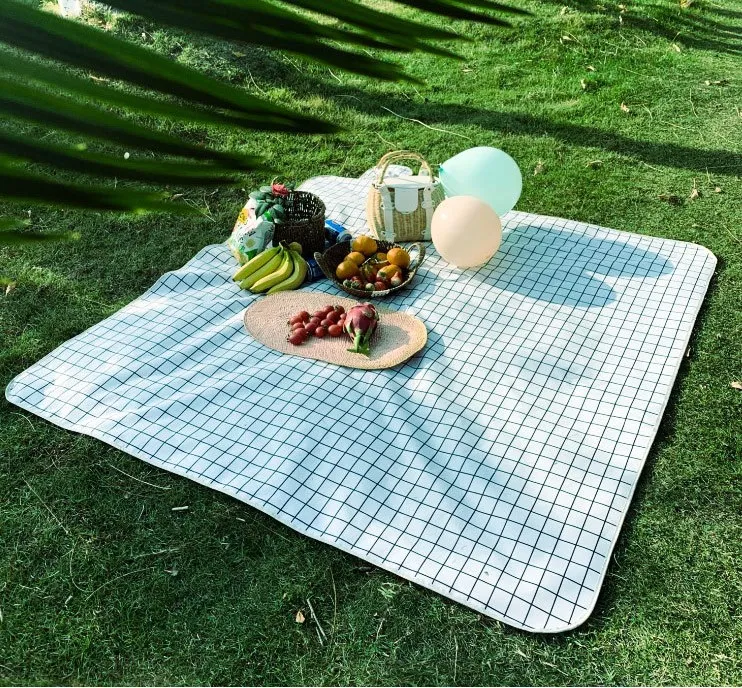 

stock can customized logo and picture size outdoor home picnic mat