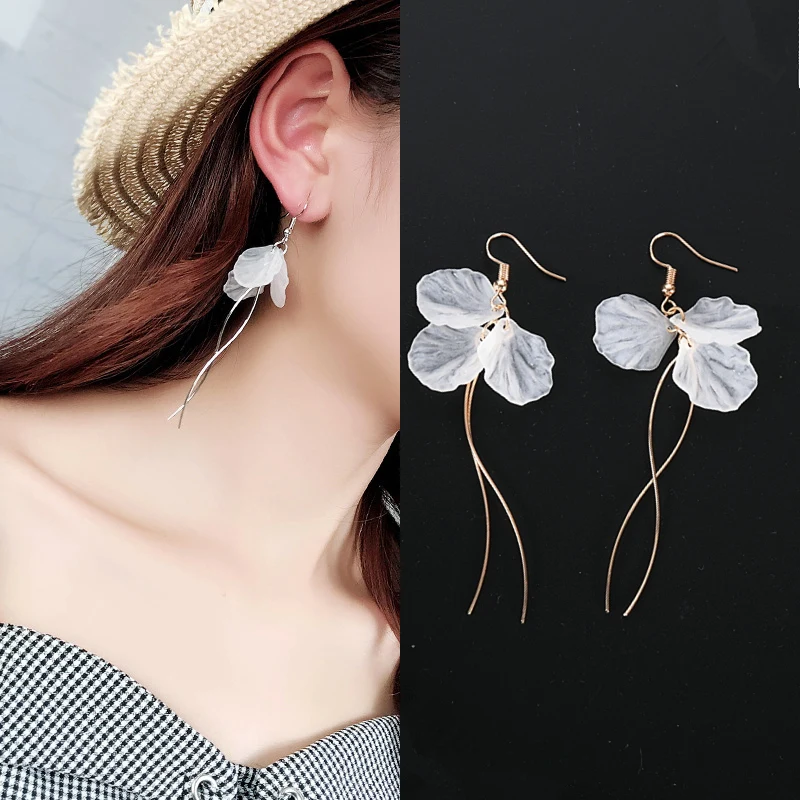 

2019 New Arrivals Women's Fashion White Petal Earrings Long Statement S Shape Metal Rod Tassel Drop Earrings For Women Jewelry