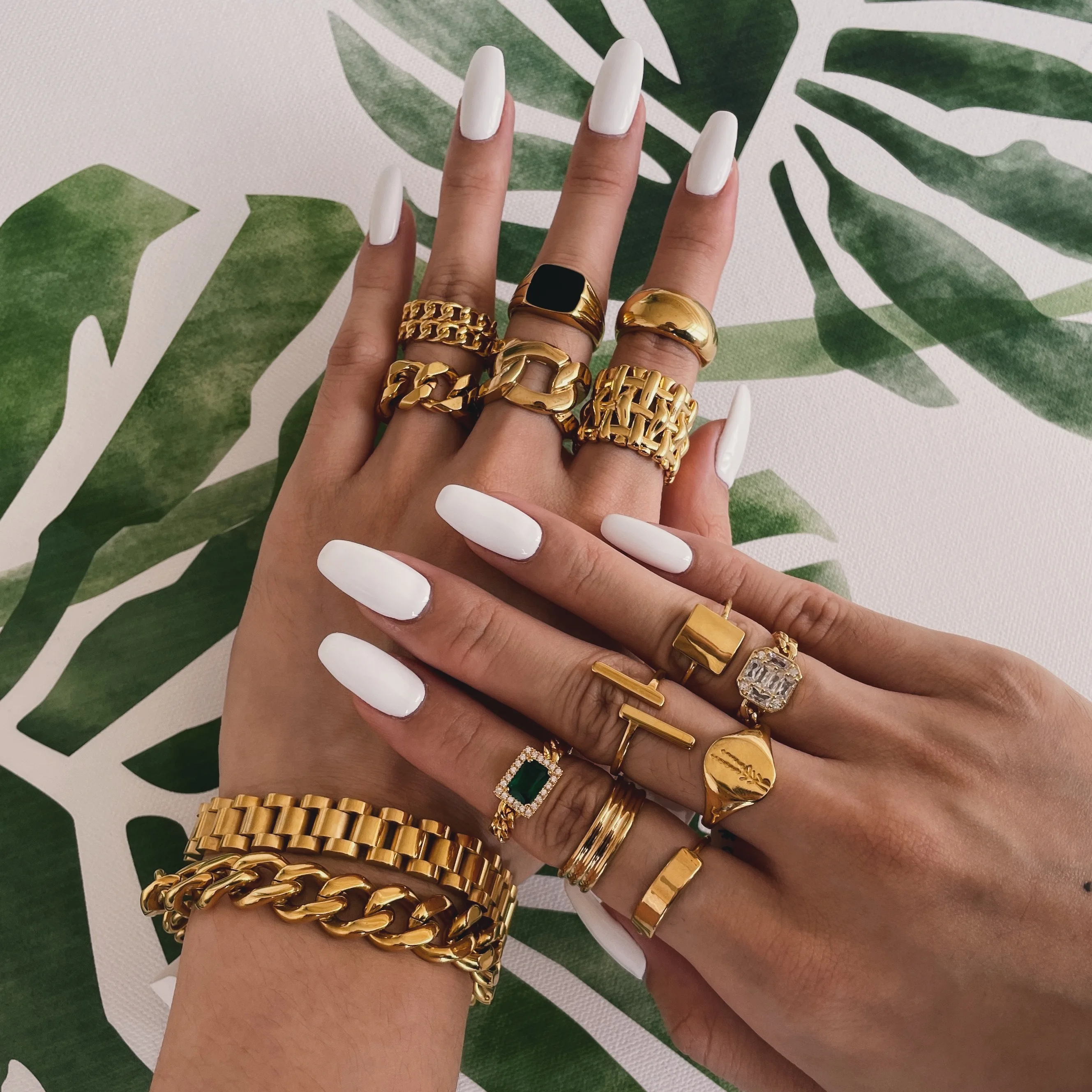 2021 Hot Selling Amercian Chic Style Minimalist Stackable Chunky Alloy 18K Gold Rings, Gold color
2021 Hot Selling Amercian Chic Style Minimalist Stackable Chunky Alloy 18K Gold Rings, Gold color