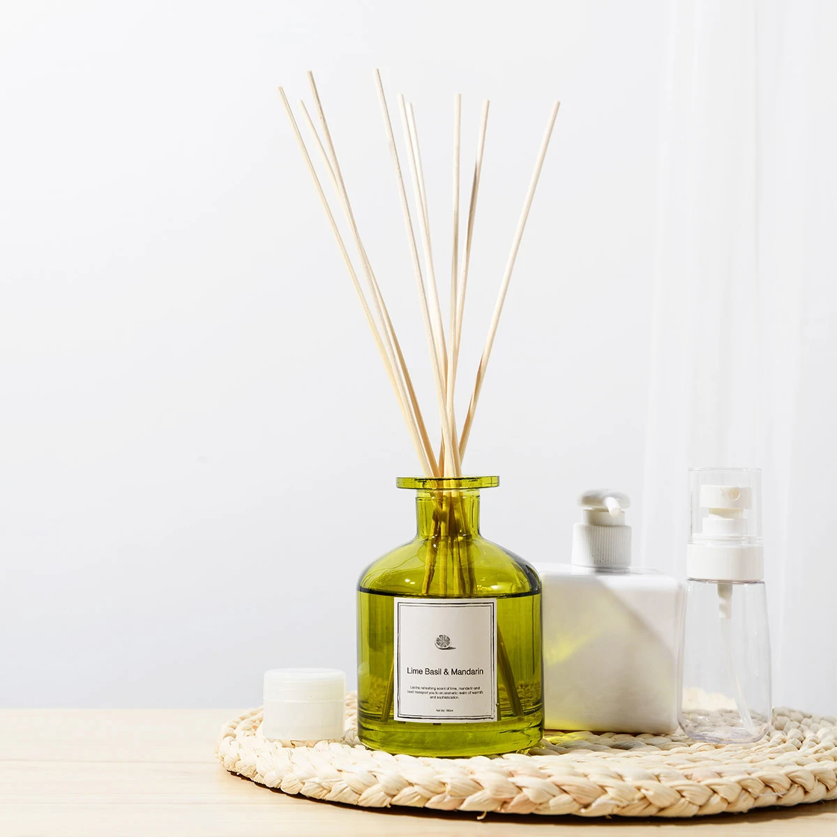 Диффузор стеклянный. Natural Reed Diffuser аромадиффузор с ротанговыми палочками. Luxury Reed Diffuser. Диффузор 500 мл с ротанговыми палочками. Диффузор с ротанговыми палочками Reglisse bois.