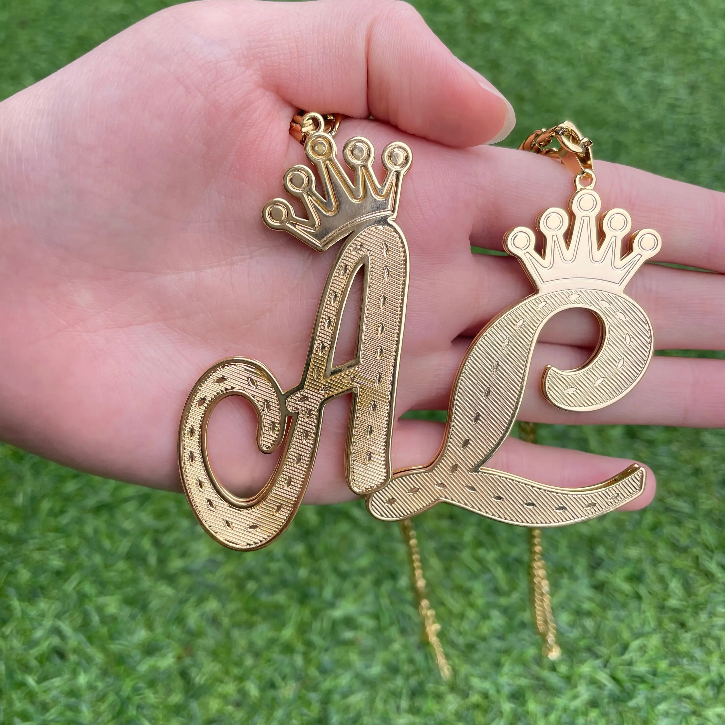 

Wholesale custom initials gold plated 18K gold luxury crown luxury luxe hip-hop embellishment pendant necklace