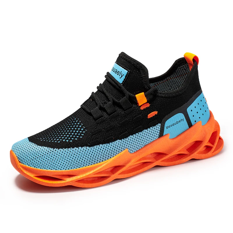 

2020 customized wholesale flat fashion casual breathable running sneakers for men