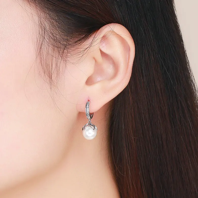

Exquisite Accessories Women Funky Pearl Earring 925 Silver Wholesale