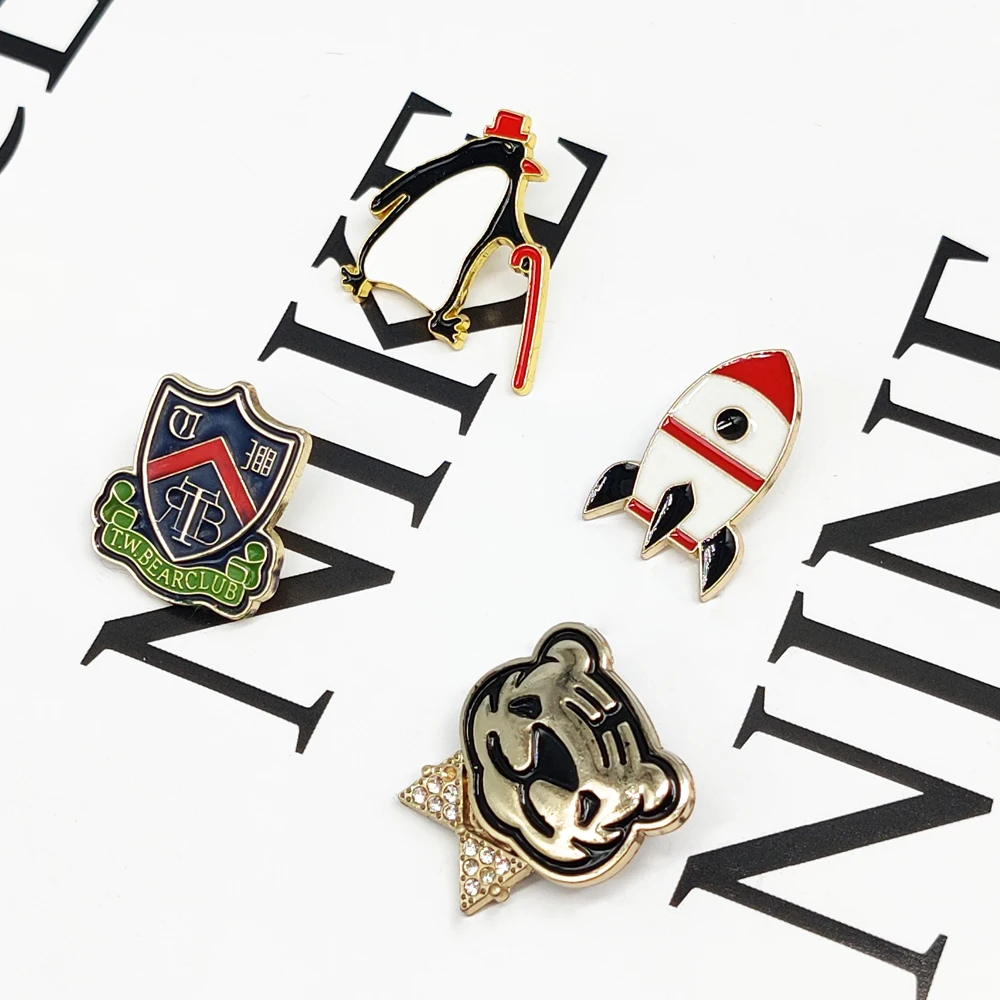 

Factory Supply metal anime badge metal brooch cute lapel custom enamel metal pin