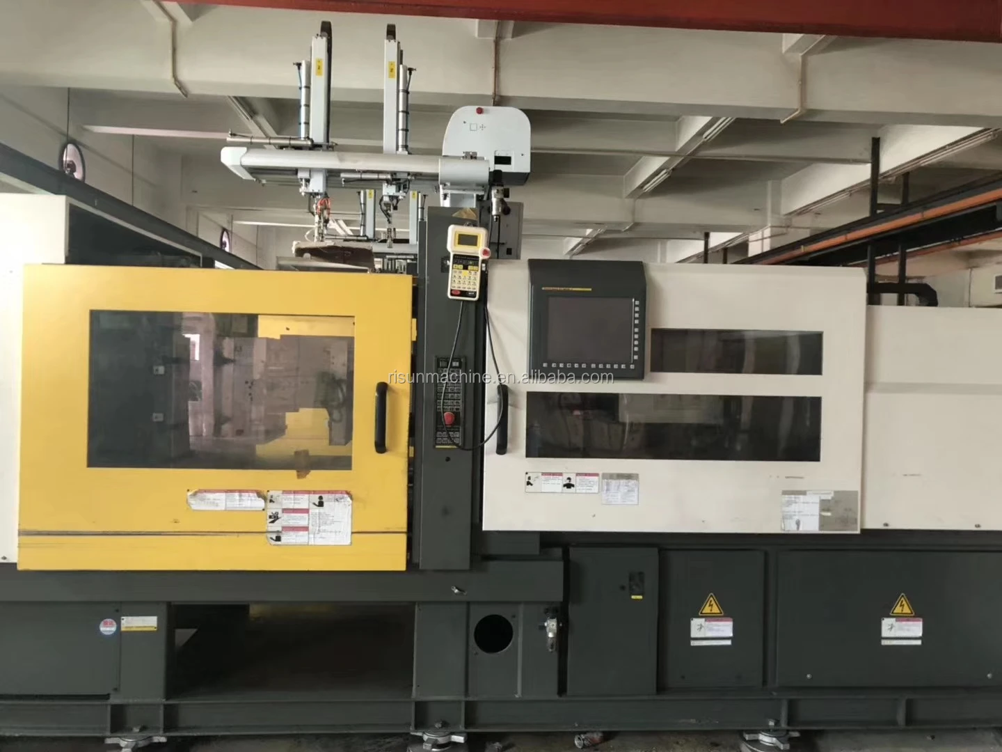 Used Fanuc 300 Ton Electric Injection Molding Machine Robotshot S