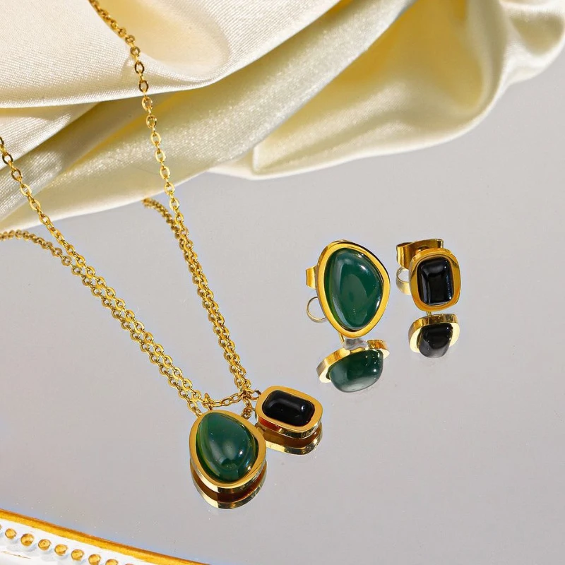 

KVC Special Design Irregular Emerald Black Agate Necklace Pendant Earrings Titanium Steel 18K Gold Plated Women Jewelry Set