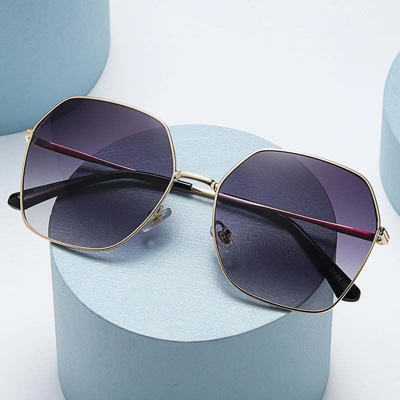 

Wholesale Cheap Trendy Men Sun Glasses Women Elegant Metal Sunglasses