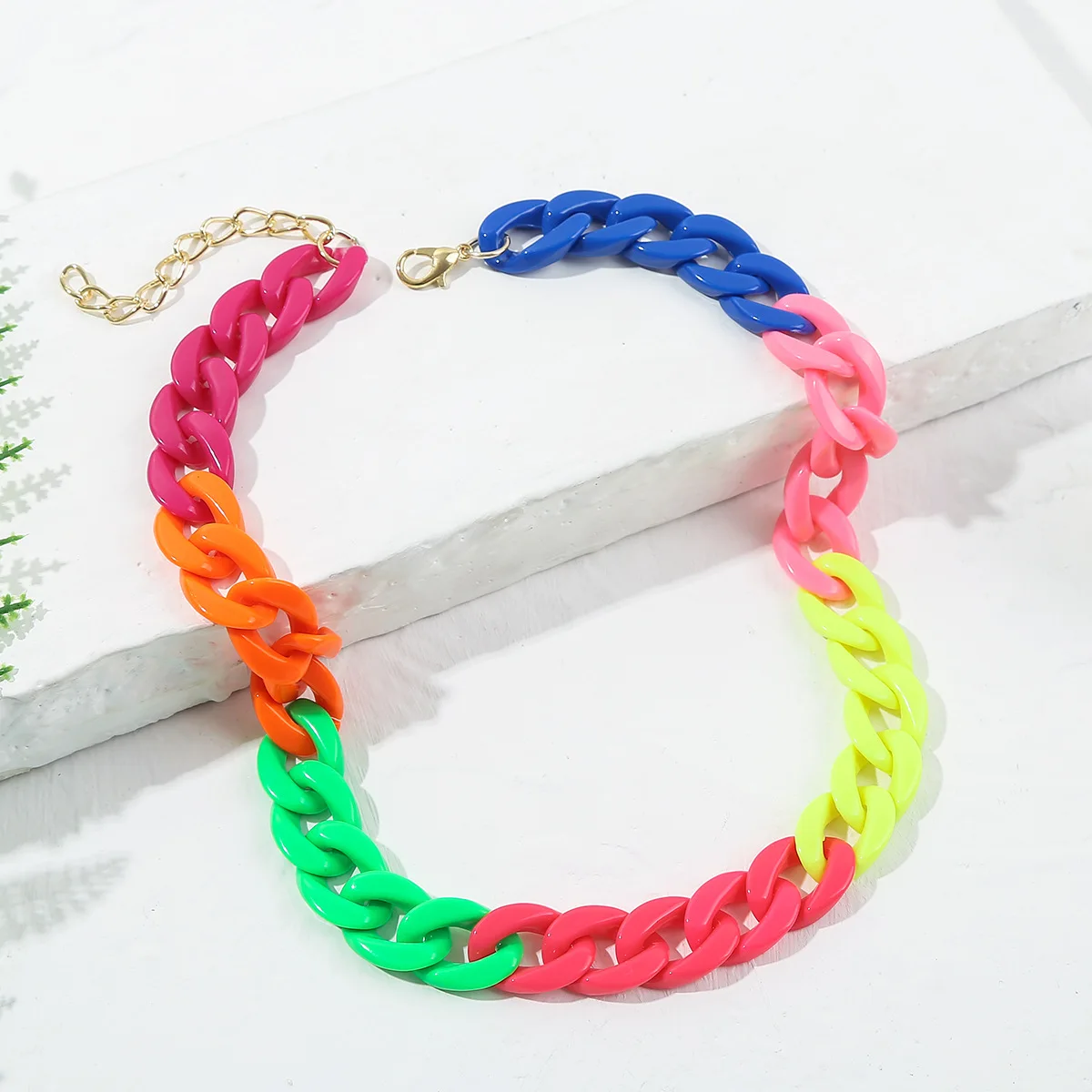 

2021 Hot Sell Good Quality Fashionable Men And Women Color Wild Acrylic Hiphop Jewelry Necklace