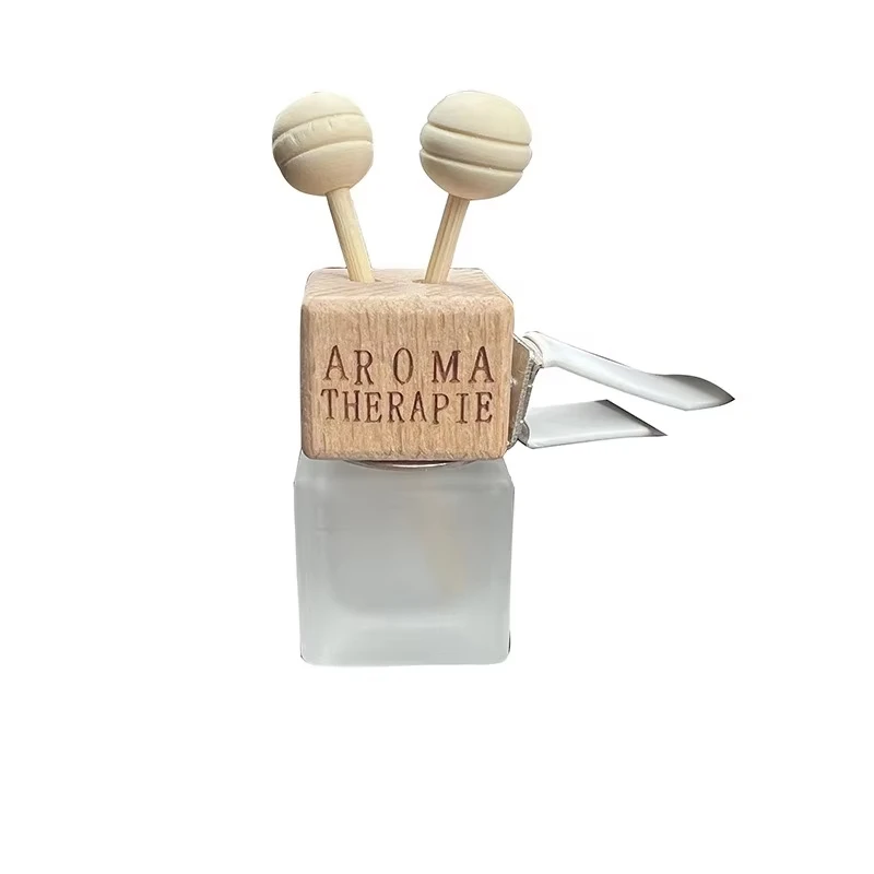 Portable Small 10ml Car Aromatherapy air Conditioner Outlet Clip Frosted Transparent Square Perfume Glass Bottle Wooden Cap