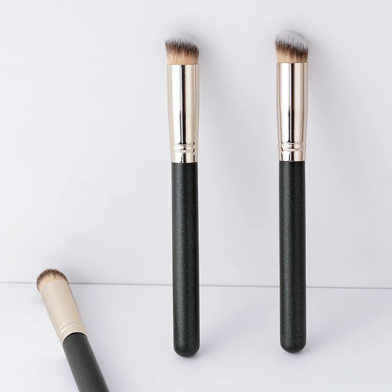 

Suitable for novice soft powder powder without trace concealer brush can mix and match a variety of brushes, Picture color