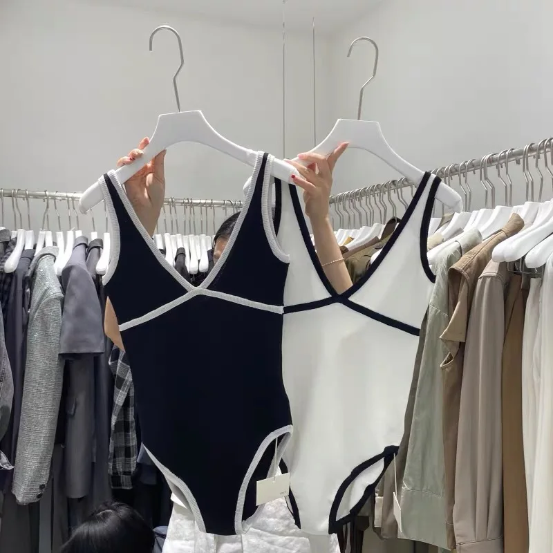 

YZ-0937 Simple Black And White Color Swimsuit Bikini One Piece Sexy Swimsuit 2021