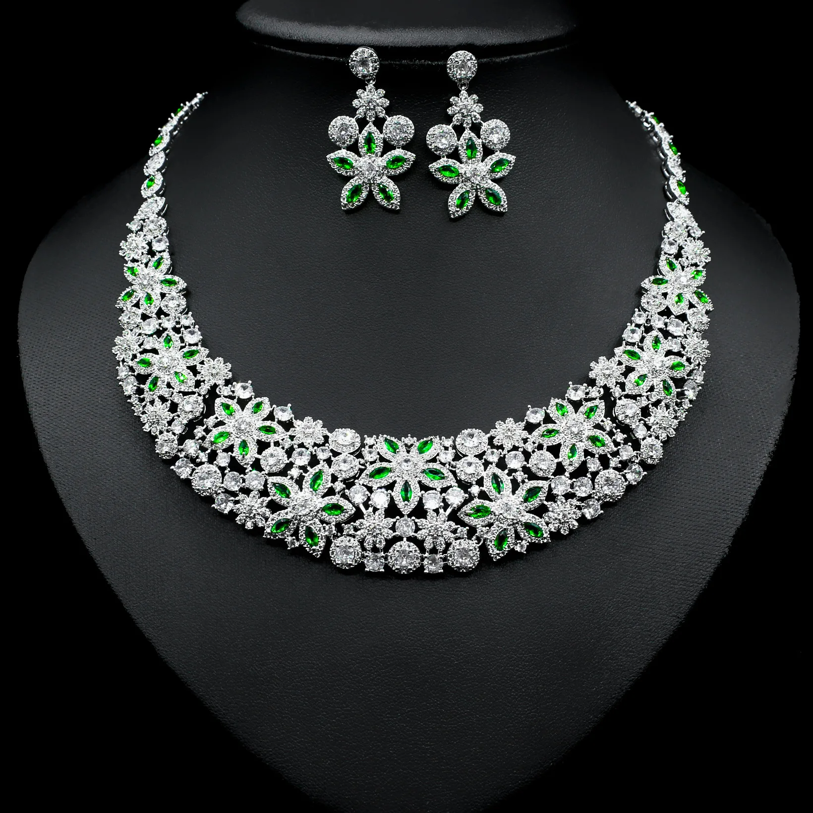 

High Quality Zircon Jewelry Flower Shape Hollow Out Necklace Earrings Women Hyperbole Bride Engagement Wedding Jewelry Set