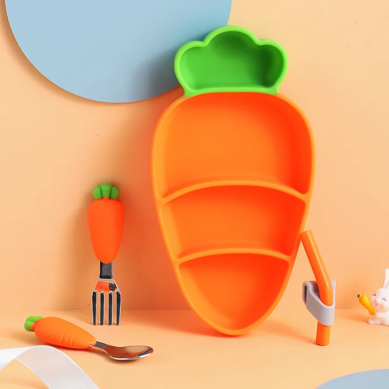 

2021 New Arrival Eco-friendly Cute Carrot Shape Plate Cutlery Set Spoon Fork and Straw Feeding Bib Baby Silicone Plate
