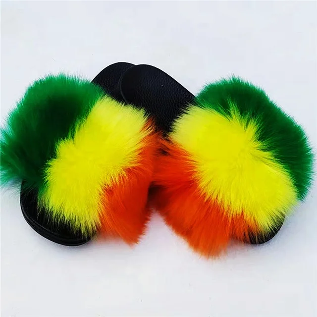 

wholesale High quality Copying raccoon fur and fox fur slippers mommy and me furry slippers women faux fur slides, Pink white black yellow gray green blue purple red or custom color