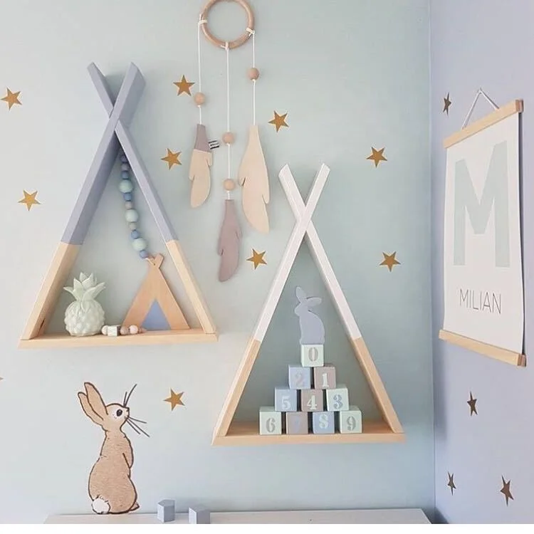 

High quality wooden triangle shape room decoration kids wall shelf, Picture