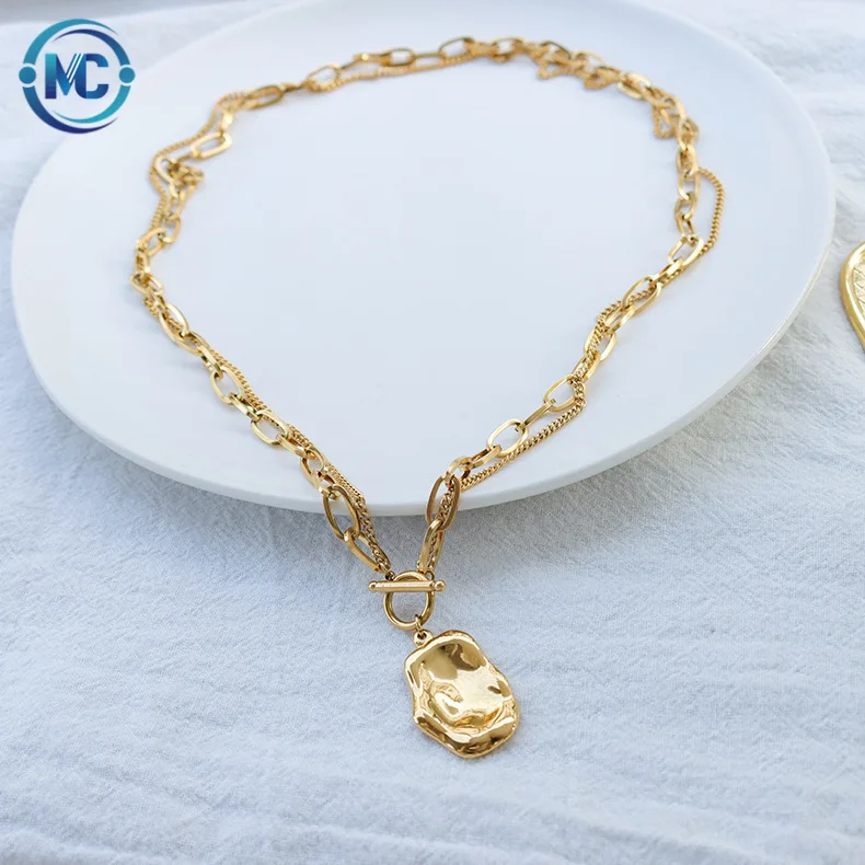 

2021 High Quality Stainless Steel Jewelry Double Layered Gold Chain Necklace Women Fashion OT Buckle Irregular Pendant Necklaces