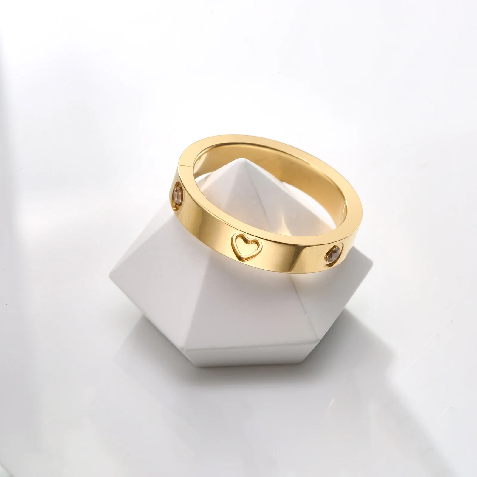 SC New Fashion Simple Gold Plated Stainless Steel Ring Wholesale Trendy Charm Diamond Heart Ring for Women